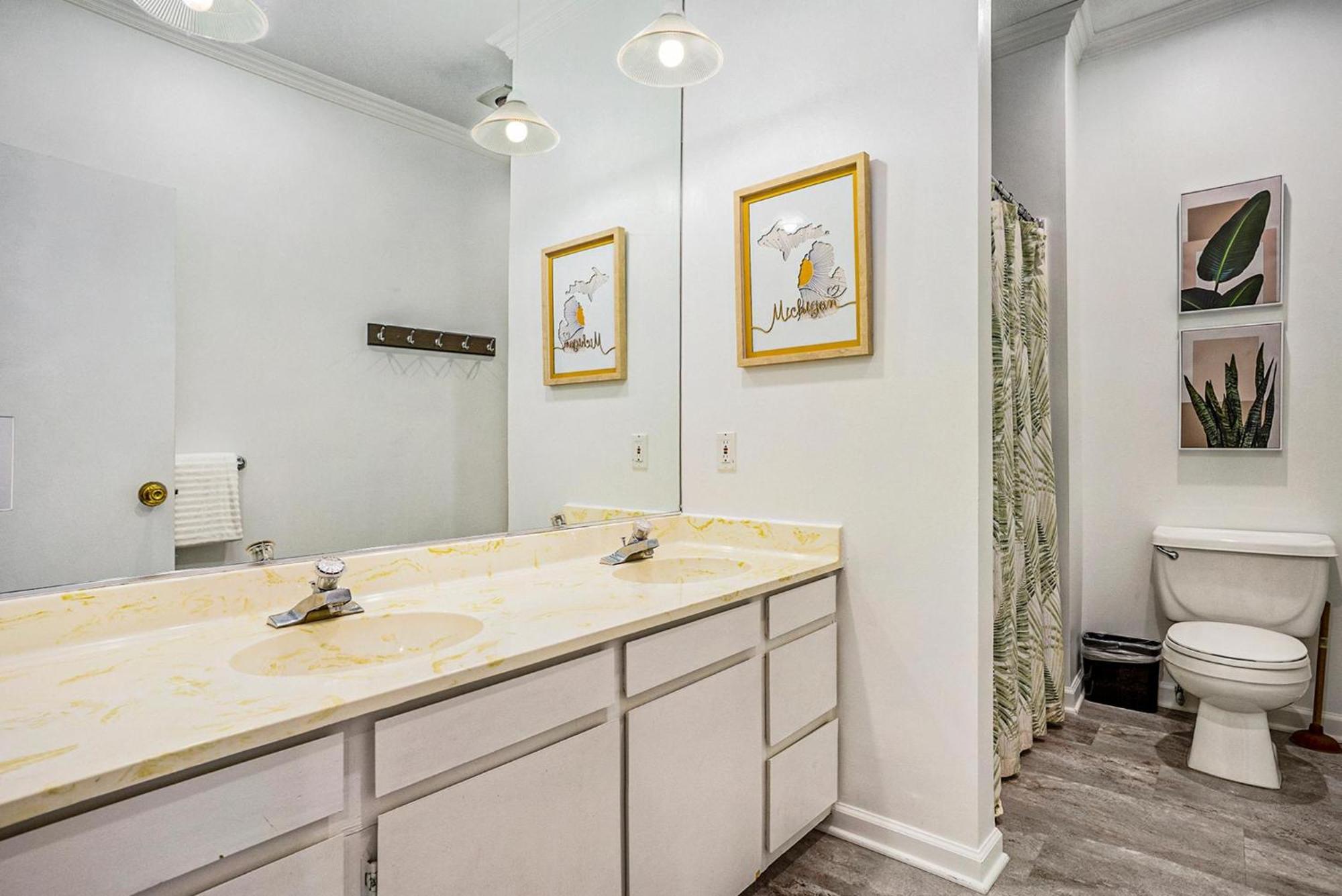 Riverside Suites - Unit B Saugatuck Bagian luar foto