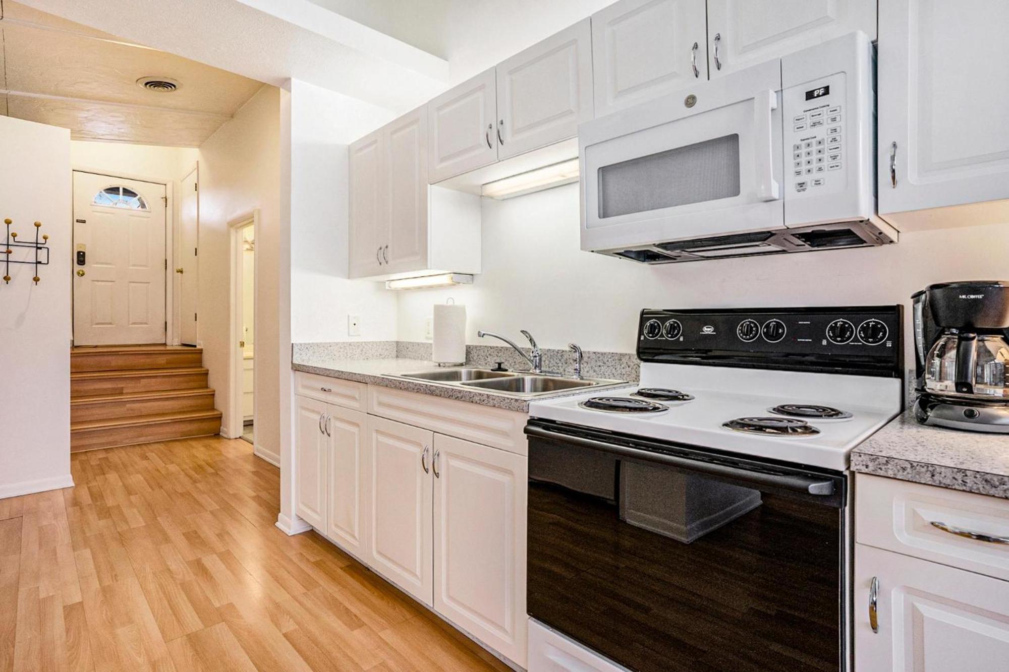 Riverside Suites - Unit B Saugatuck Bagian luar foto