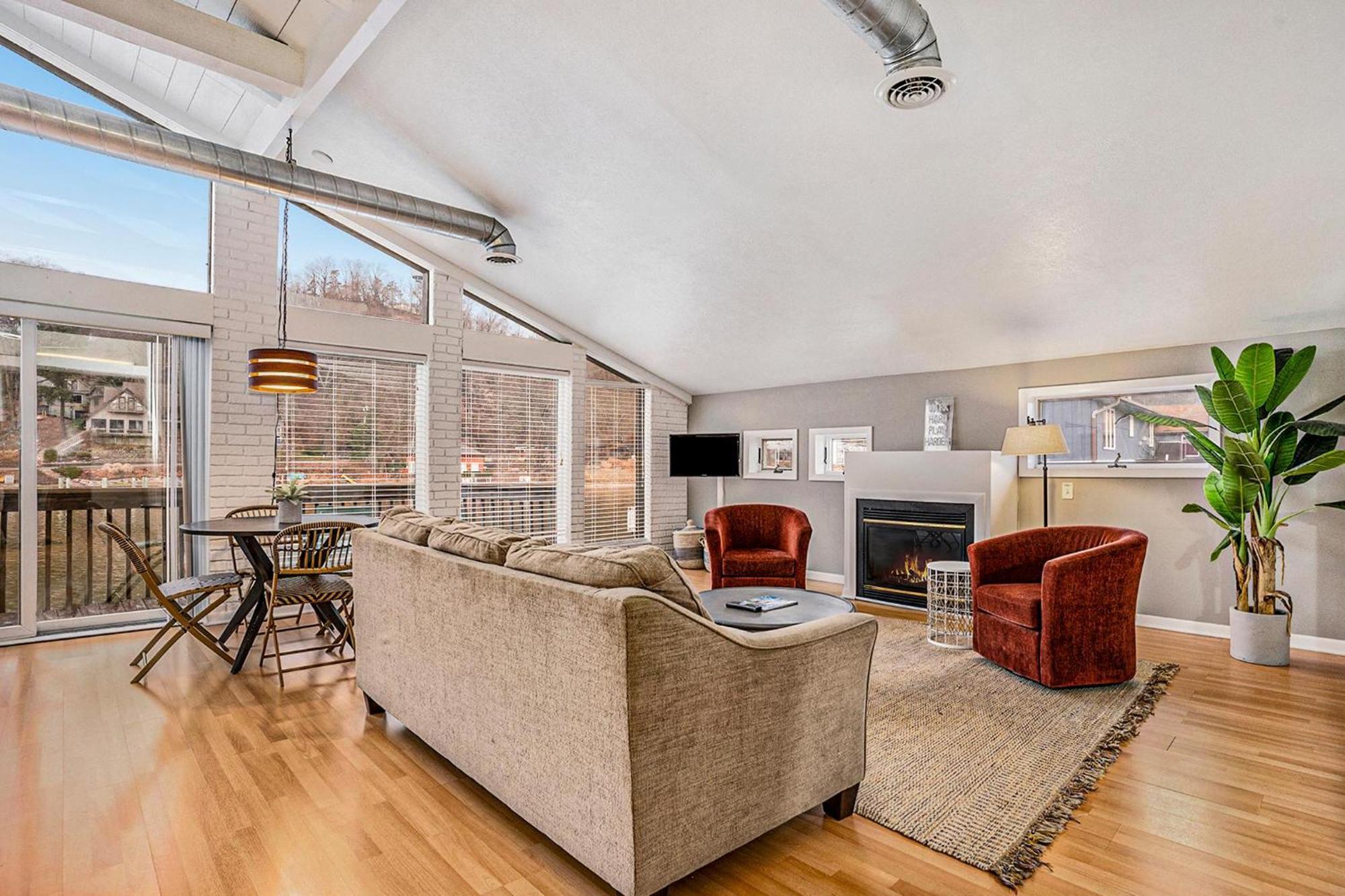 Riverside Suites - Unit B Saugatuck Bagian luar foto