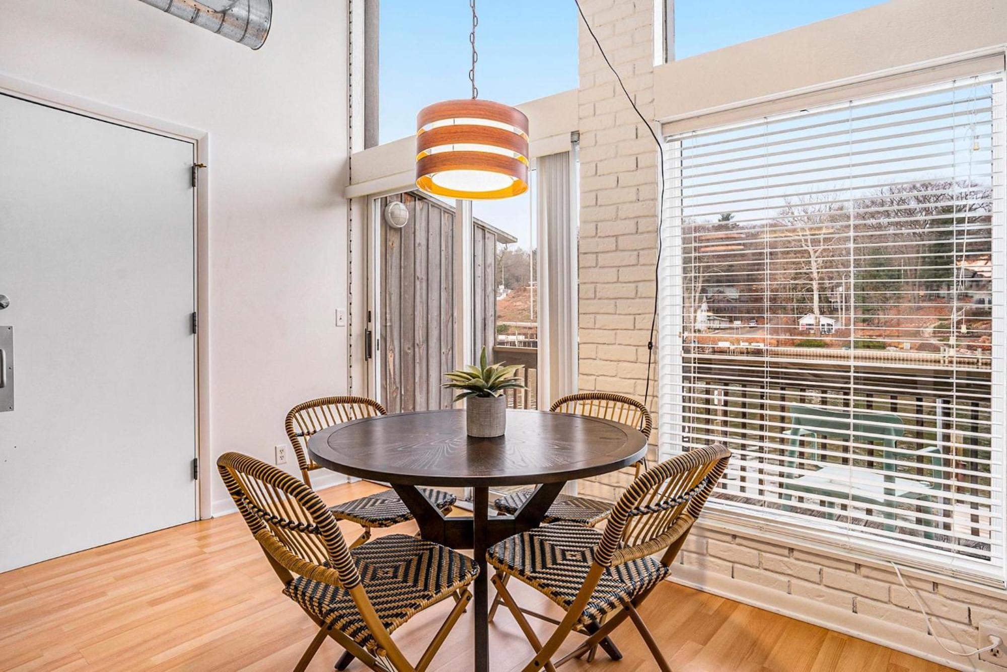Riverside Suites - Unit B Saugatuck Bagian luar foto